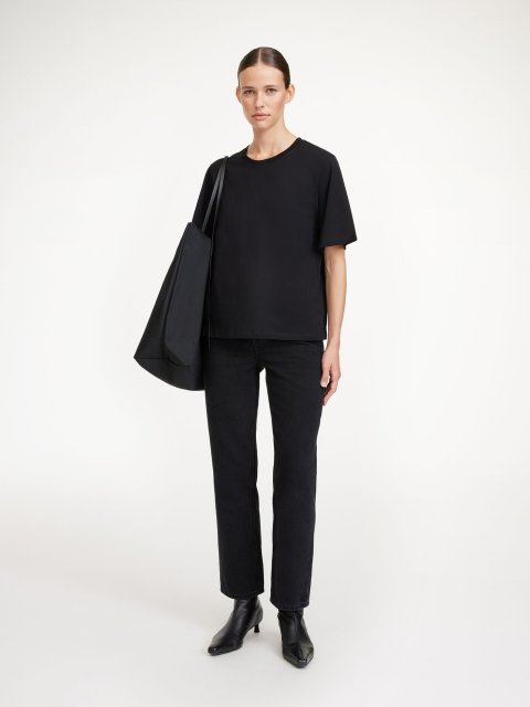 Чорна футболка BY MALENE BIRGER з органічної бавовни: фото 1 - Invogue