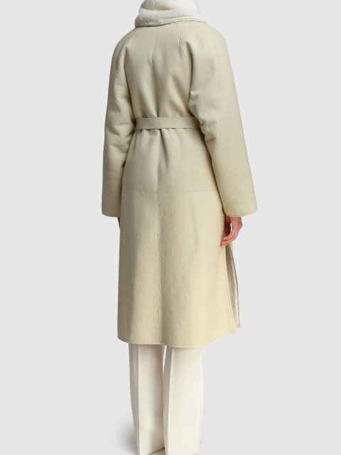 Белая дубленка MAX MARA: фото 2 - Invogue