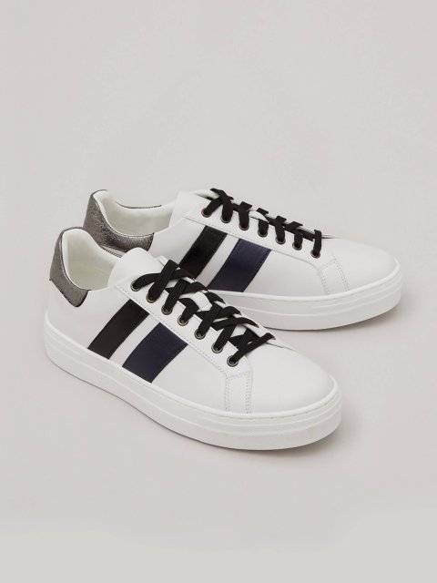 Білі снікерси PERSONA : фото 1 - Invogue