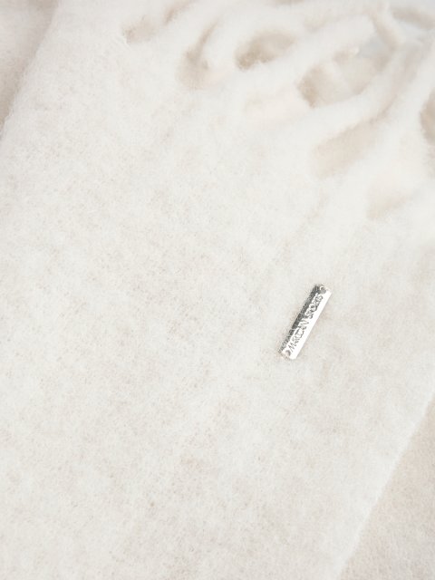 Белый шарф MARC CAIN из альпаки: фото 2 - Invogue