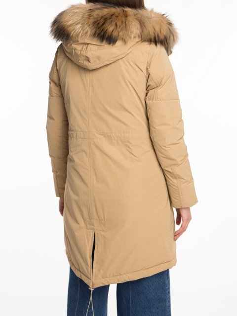 Чёрная куртка Woolrich: фото 6 - Invogue