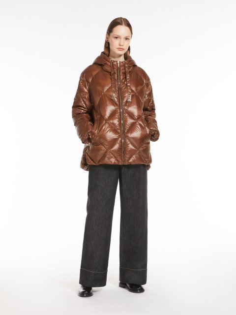 Чорні брюки Max Mara з ефектом деніму: фото 3 - Invogue