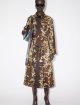 Коричневий тренч Acne Studios з принтом: фото 1 - Invogue