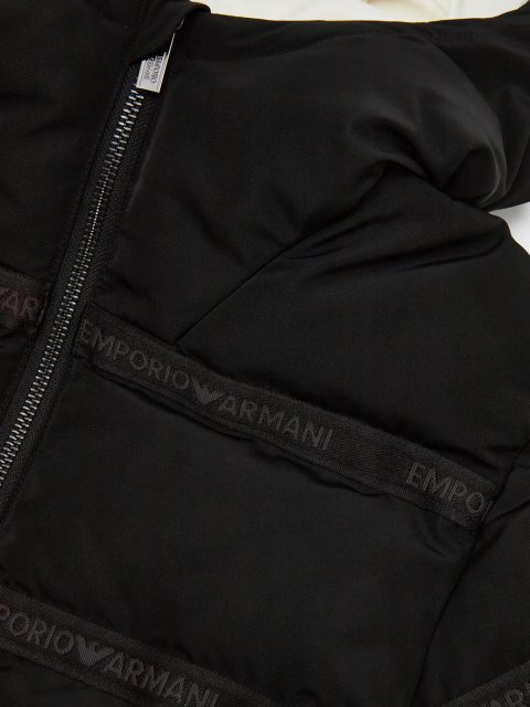 Чорна куртка EMPORIO ARMANI KIDS: фото 2 - Invogue