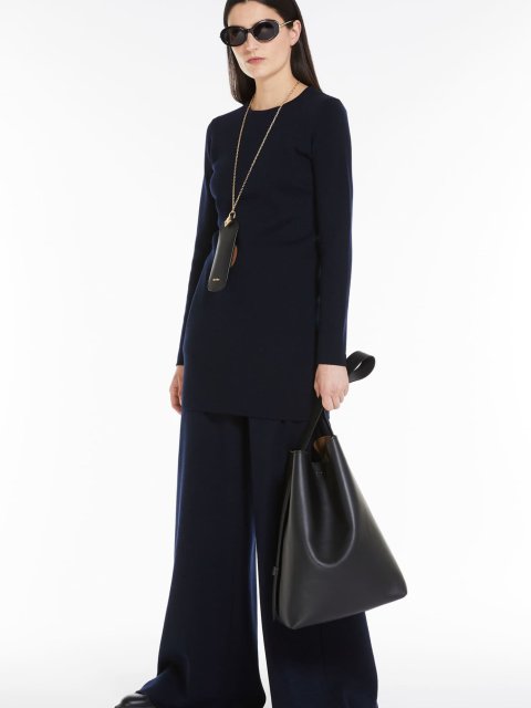 Черная сумка MAX MARA из кожи: фото 1 - Invogue