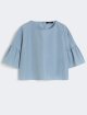 Блакитна блуза WEEKEND MAX MARA укороченого крою: фото - Invogue