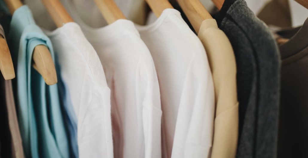 Минимализм в одежде — как одеваться просто и стильно