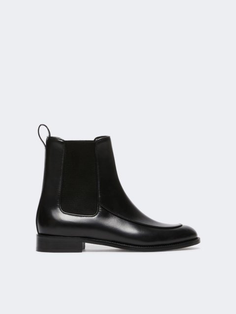 Черные сапоги MAX MARA из кожи: фото - Invogue