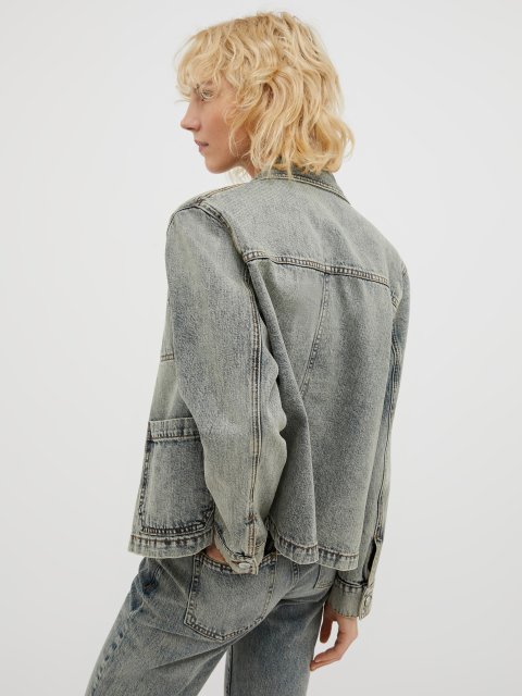 Серая куртка Max&Co джинсовая: фото 2 - Invogue