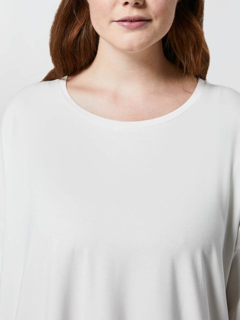 Белая футболка PERSONA: фото 2 - Invogue