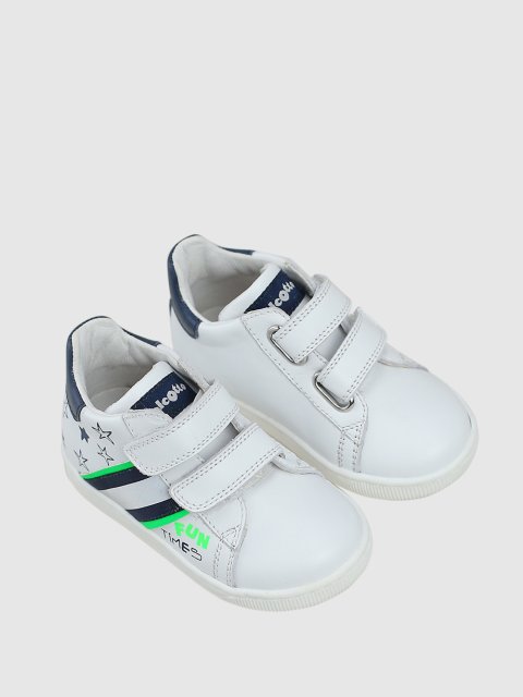 Білі кросівки NATURINO : фото 1 - Invogue