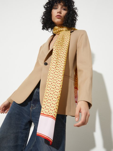 Желтый шарф MAX&CO из шелковой саржи: фото 2 - Invogue