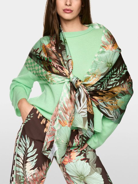 Темно-коричневий шарф MARC CAIN з квітковим принтом: фото 1 - Invogue