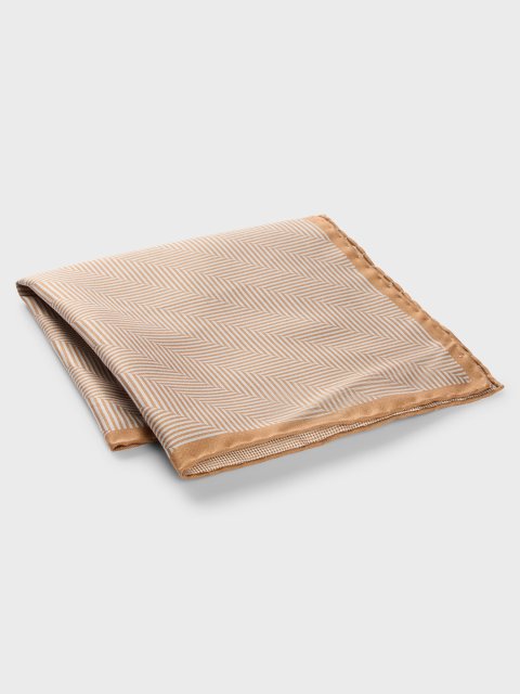 Бежевый платок BOSS из шелка с принтом: фото 2 - Invogue