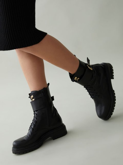 Чёрные ботинки I BLUES: фото 1 - Invogue