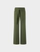 Зеленые брюки Marc Cain из вискозы: фото - Invogue