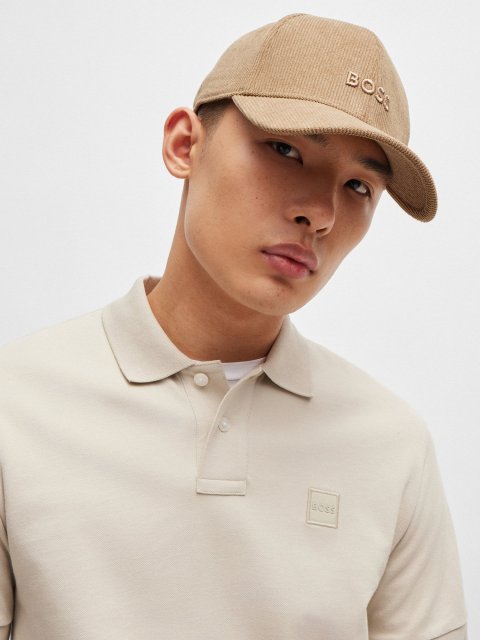 Бежевая кепка BOSS с логотипом: фото 1 - Invogue