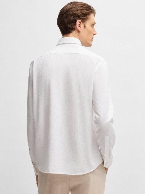 Белая рубашка Boss из итальянского букле: фото 3 - Invogue