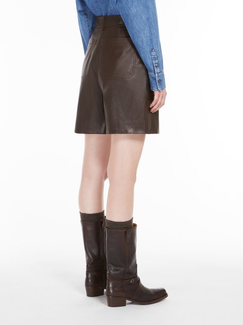 Темно-коричневые бермуды WEEKEND MAX MARA из кожи наппа: фото 2 - Invogue