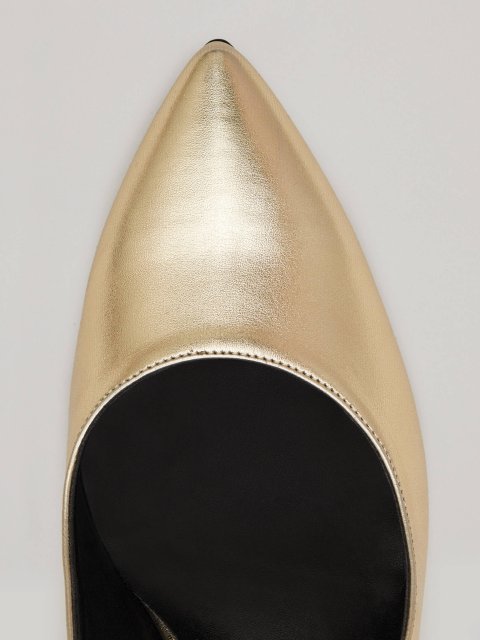Золотые туфли PERSONA: фото 3 - Invogue