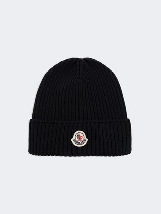 Чорна шапка Moncler з вовни: фото - Invogue