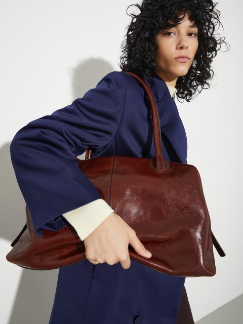 Коричневая сумка MAX&CO из блестящей кожи: фото 2 - Invogue