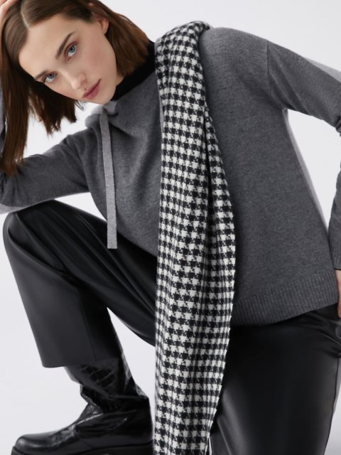 Чорний шарф PENNYBLACK : фото 1 - Invogue