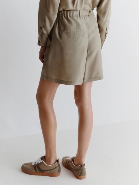 Зелені бермуди Marella з чистого шовку: фото 2 - Invogue