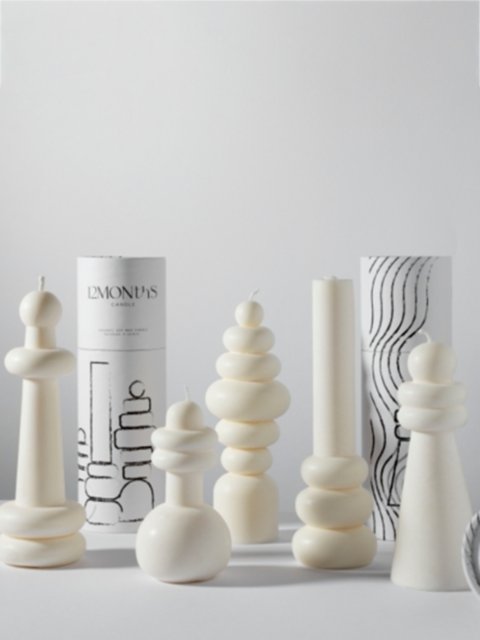 Свечка скульптурная "Lady" 12Month (72024): фото 1 - Invogue