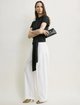 Чёрный клатч Toteme из кожи: фото 1 - Invogue
