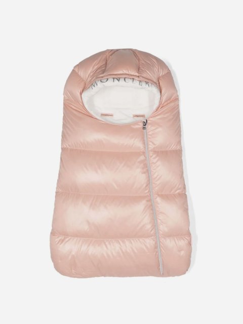 Розовый зимний конверт MONCLER: фото - Invogue