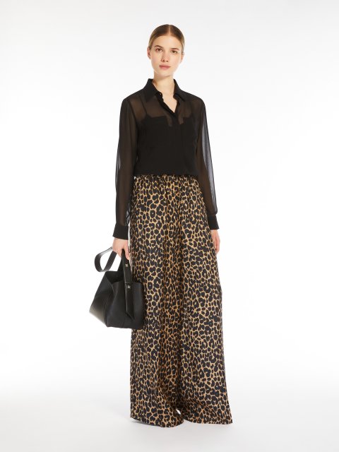 Чорна сумка Max Mara з квадратною основою: фото 1 - Invogue