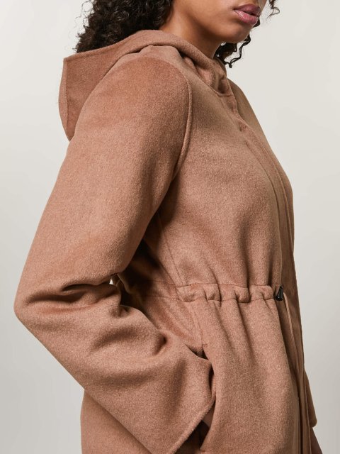 Бежеве пальто PERSONA : фото 1 - Invogue