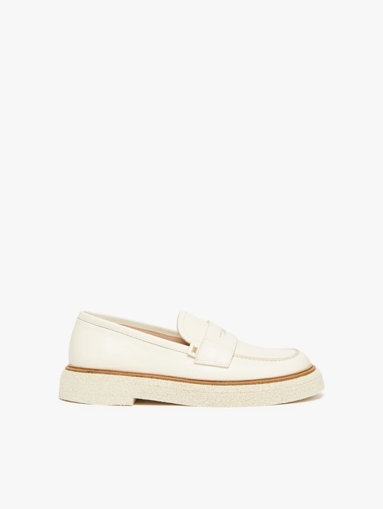 Білі лофери Max Mara зі шкіри: фото - Invogue