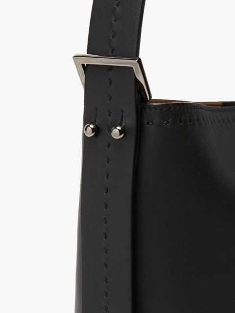 Черная сумка MAX MARA из кожи: фото 4 - Invogue
