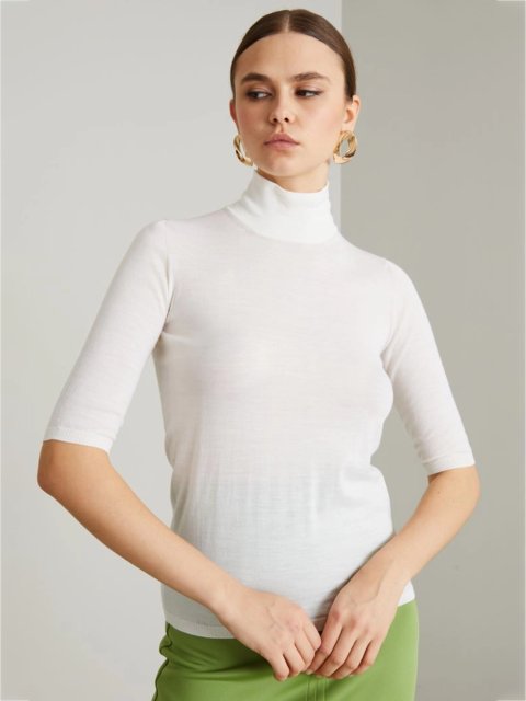 Молочный свитер MAX MARA: фото - Invogue