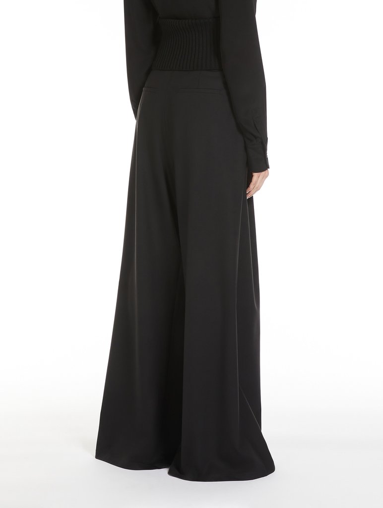 Черные брюки Max Mara длинные: фото 2 - Invogue