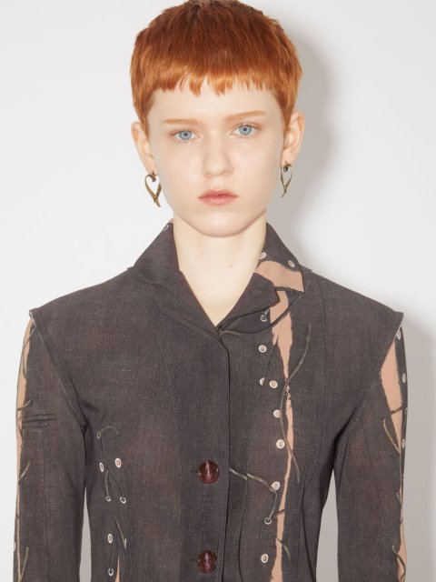 Золотисті сережки Acne Studios у формі сердець: фото 1 - Invogue