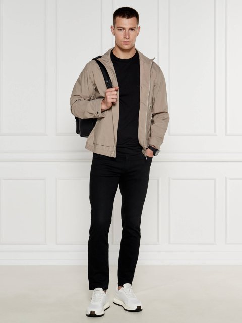 Чорна футболка BOSS прямого крою: фото 1 - Invogue