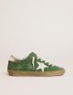 Зелёные сникерсы GOLDEN GOOSE из кожи: фото - Invogue