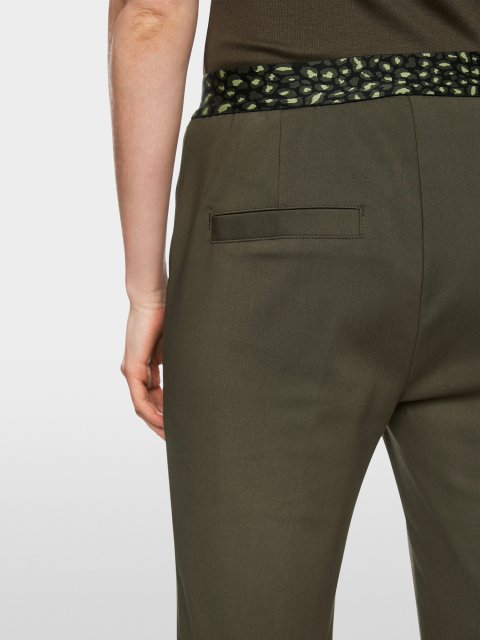 Оливковые брюки MARC CAIN из смеси хлопка: фото 5 - Invogue