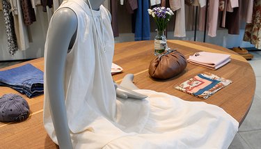 Магазин Weekend Max Mara - Ocean Plaza, 1-й этаж: фото 16 - Invogue
