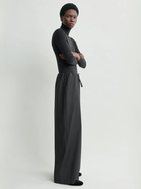 Серые брюки TOTEME из мягкой шерсти: фото 2 - Invogue