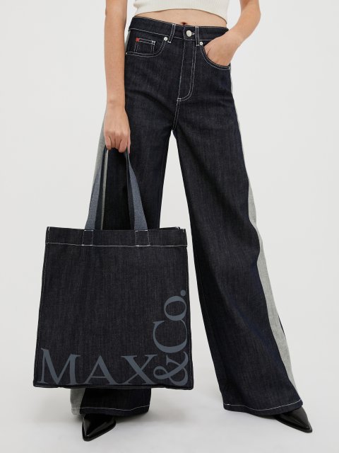 Темно-сині джинси Max&Co у стилі 90-х: фото 4 - Invogue