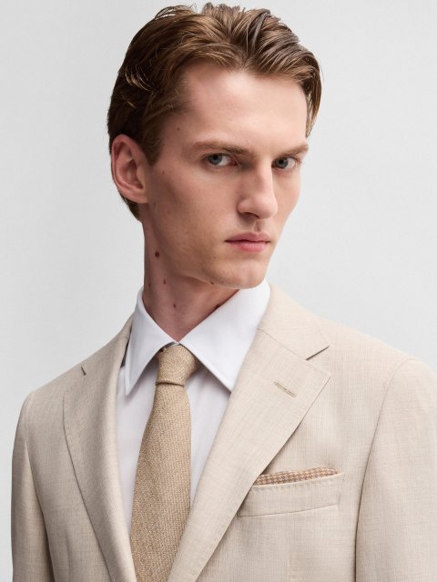 Бежевый платок BOSS из шелка с принтом: фото 1 - Invogue