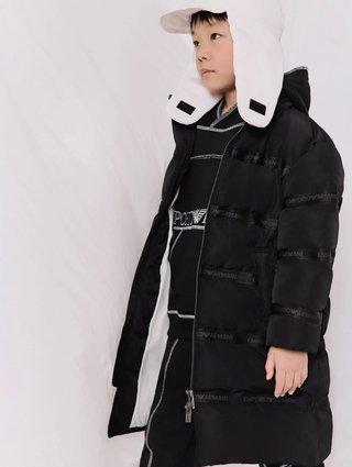 Чорне худі EMPORIO ARMANI з контрастним логотипом: фото 1 - Invogue