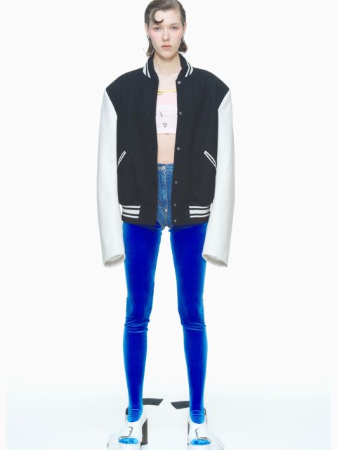 Черная куртка PUSHBUTTON с контрастными рукавами: фото 1 - Invogue