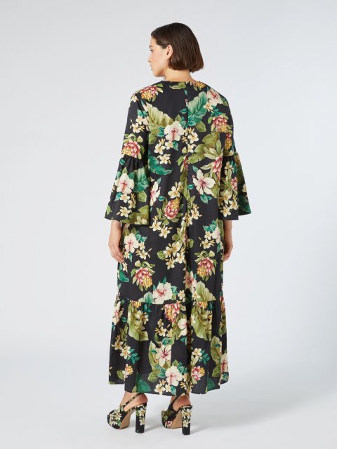 Черное платье Marina Rinaldi с цветочным принтом: фото 2 - Invogue