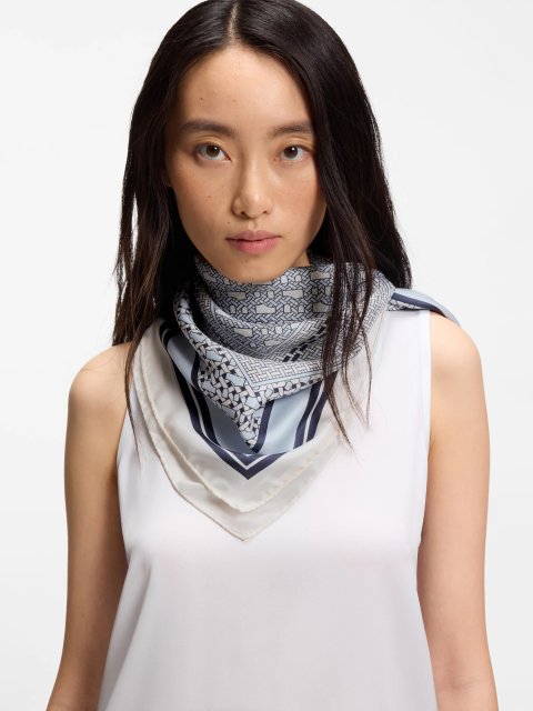 Синий шарф BOSS из шелковой саржи: фото 2 - Invogue