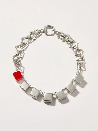 Серебристое колье Max&Co из металла и смолы: фото - Invogue